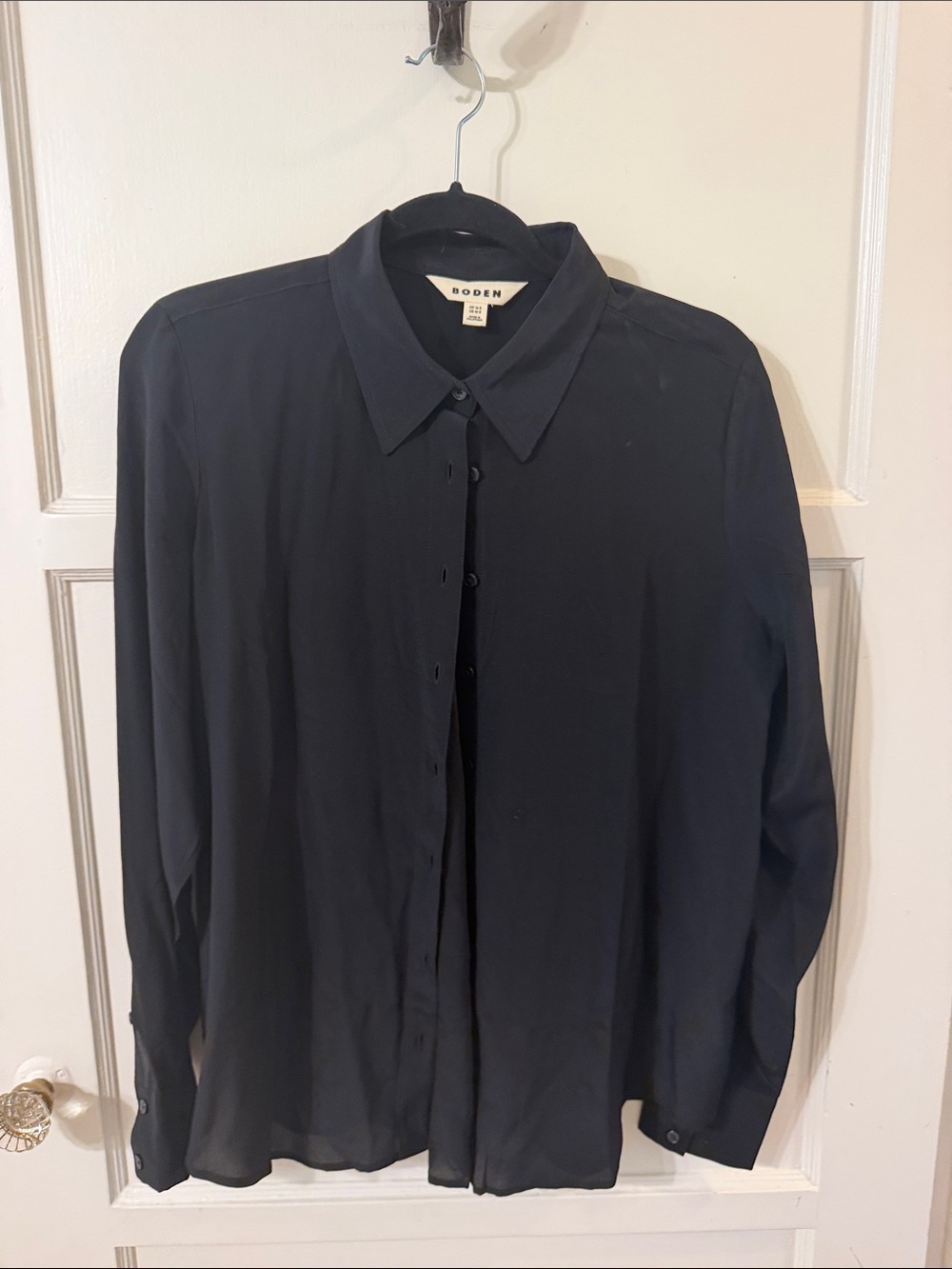 Boden Men’s Navy Button-Down Shirt